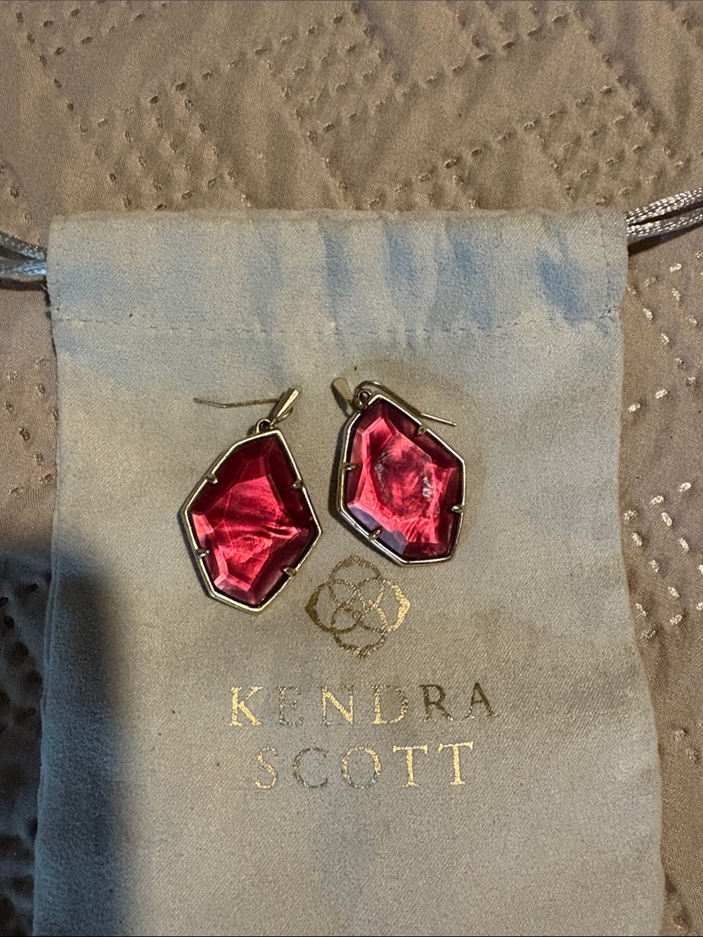 Kendra Scott Hot Pink Faceted Geode Drop Earrings - Picture 2 of 2